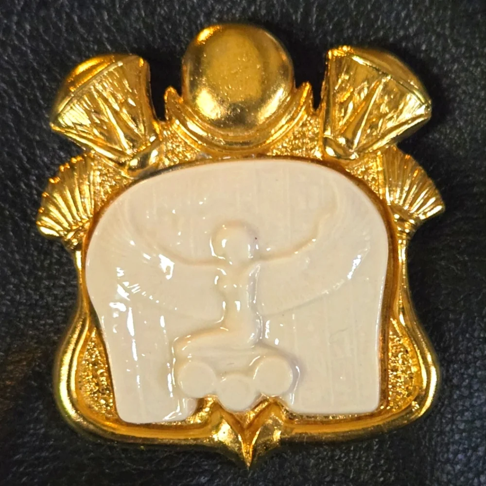 Cleopatra porcelain & gold vintage pendant - Picture 1 of 9